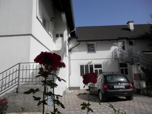  Guesthouse Centar Amadeus, Pension in Korenica bei Debelo Brdo