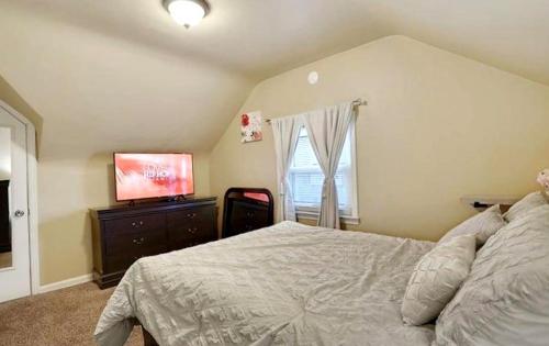 Super Cute & Neat Home of Yours in Ferndale