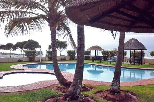 Inyoni Rocks Cabanas No 40 in Amanzimtoti