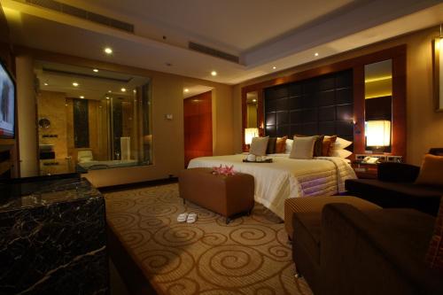 Radisson Blu Plaza Delhi Airport_1_image