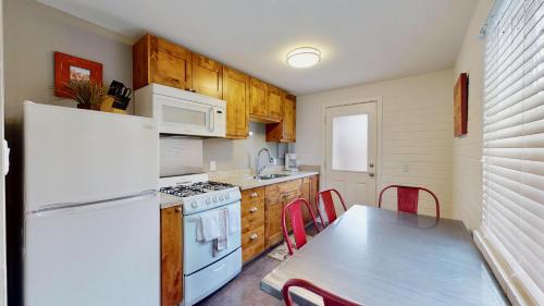 Purple Sage Flats #6 - image 7