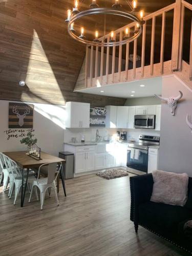 Cozy Tobyhanna A-Frame House Close to Camelback