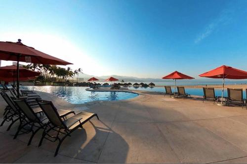 Beautiful 3 bedroom OCEANFRONT Grand Venetian