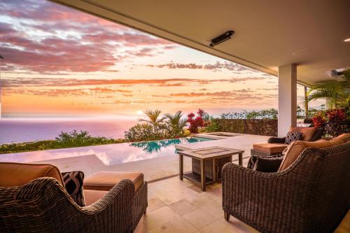 Dolphin House - Hawaii