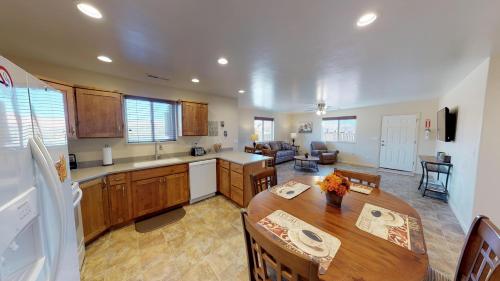 Moab Trails Inn ~ C - image 5