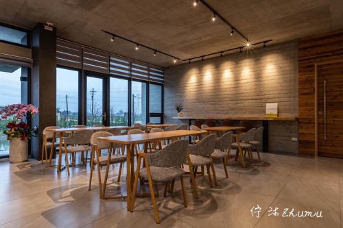 Restaurant, 佇沐民宿 near Cingshuei Dire Park
