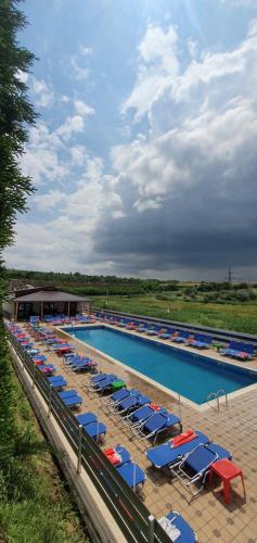 Úszómedence, Pensiunea Lebada in Tulcea