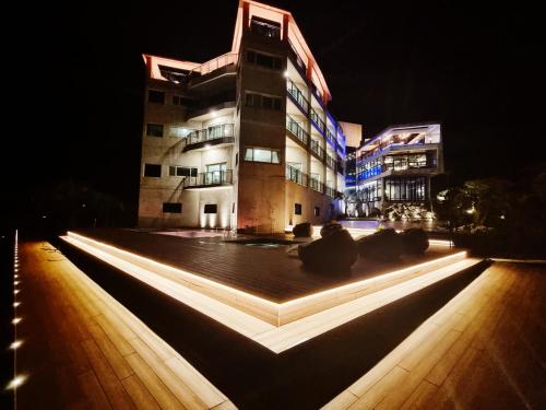 J View Hotel