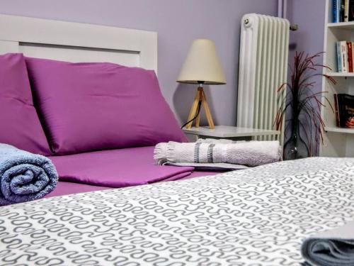 Feels Like Home 2 - One Bedroom Apartment - main image