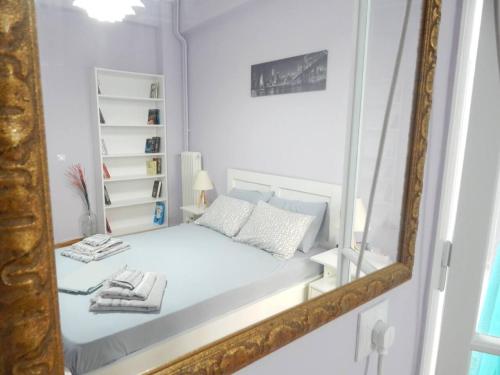 Feels Like Home 2 - One Bedroom Apartment - image 3