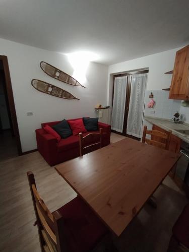 Bilocale con box a due passi dalle piste da sci in Colere