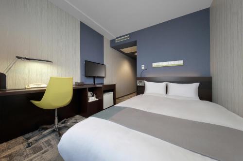 Deluxe Single Room (2 Adults) - Non-Smoking