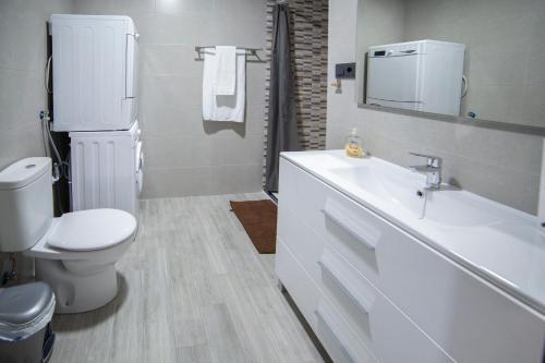 浴室, Apartamentos Maquinista in 普恩特格尼爾