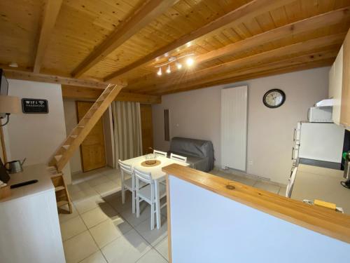Létesítmények, Le Cocon de Curson Gîte le Papillon (Le Cocon de Curson Gite le Papillon) in Chanos-Curson