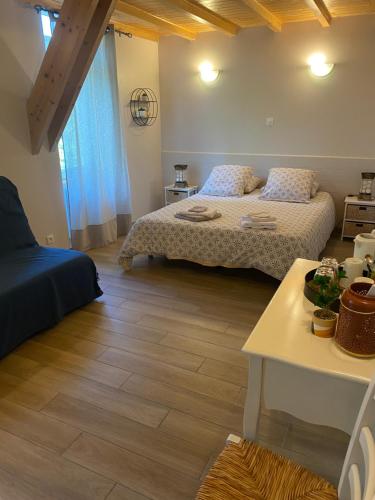 Le Cocon de Curson chambre d'hôtes (Le Cocon de Curson chambre d'hotes) in Chanos-Curson