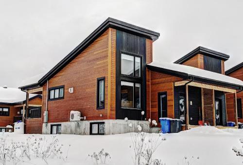 98 Chemin des Ruisselets in Stoneham (QC)