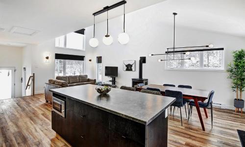 98 Chemin des Ruisselets in Stoneham (QC)