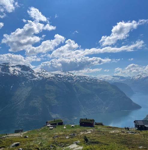 Valldal Fjord Lodge - image 6