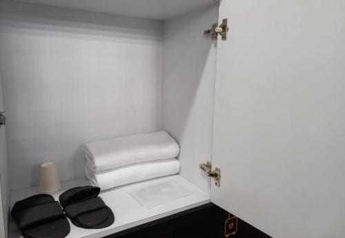 Nindya Biodistrict Hotel Room Type - Standard Double Room with Shared Bathroom