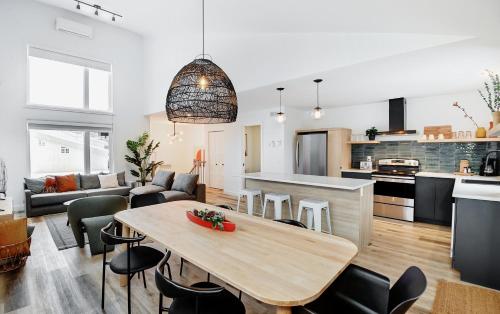 13 Chemin des Cascades in Stoneham (QC)