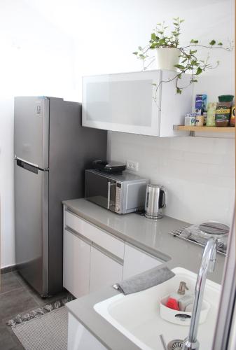 keuken, Boutique Apartment "Facing the Sea" in Mount Carmel