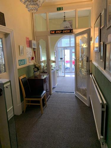 The Croydon - image 11