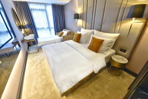336655384 Grand Hotel Adriatic