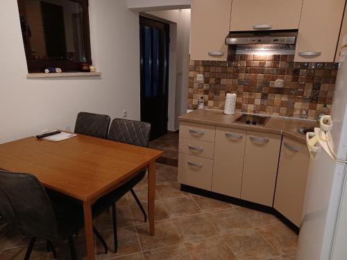 Kitchen, Apartments Eugen in Rtina
