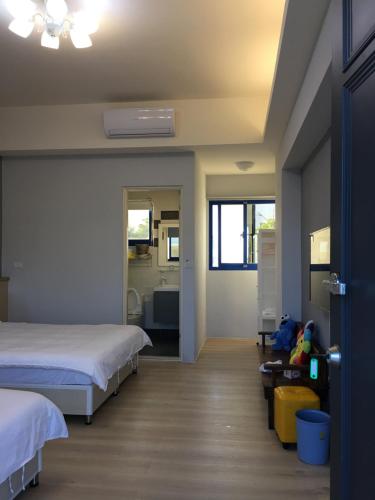 2 double beds