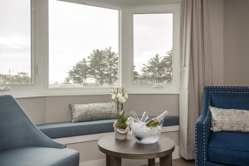 Harbor View Inn - image 6