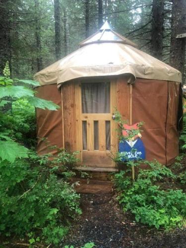 Queen Yurt at Yurt Village with Shared Bathroom