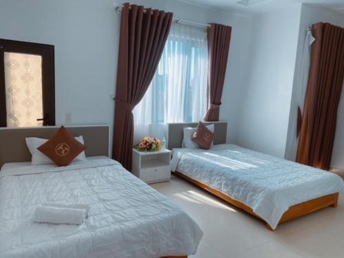 Poetic Hue Hostel