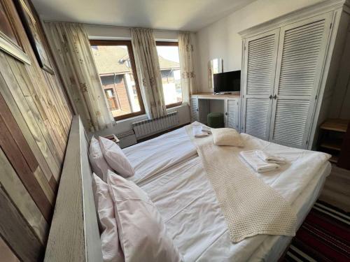Room in Apartment - StayInn Granat Maisonette - next to Gondola Lift Bansko