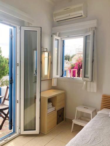 Double Room image 10