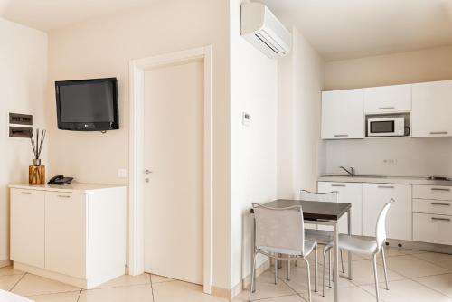 Hotel & Residence Exclusive - image 8