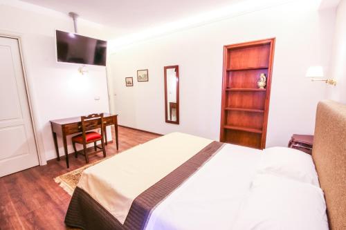 96 Guest House - image 10