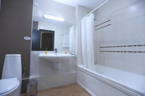 Zara Hotel - image 10