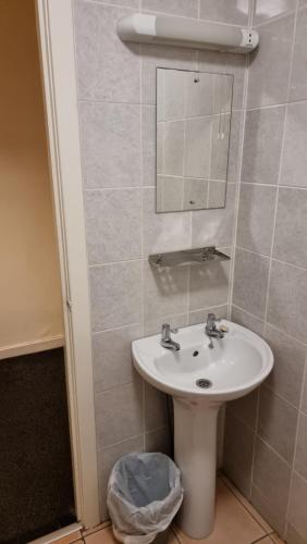 ハンプトン コート ゲストハウス