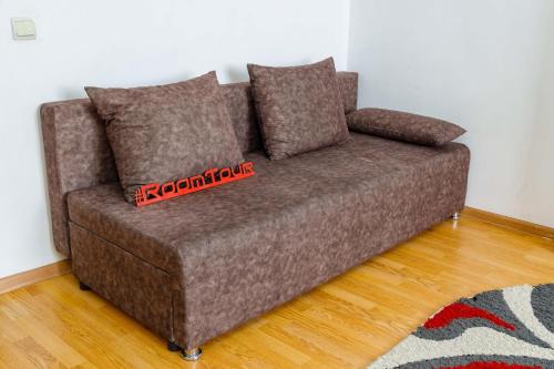 Просторная EURO 2к квартира ROOMTOUR на Фурманова, ТРЦ Фан-Фан, РМК Арена, КРК Уралец, 6 сп мест