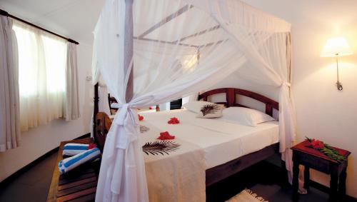 Hotel Cote dor Lodge Ideally located in the prime touristic area of Praslin Island, Hotel Club Cote Dor promises a relaxing and wonderful visit. The hotel offers a wide range of amenities and perks to ensure you have a g