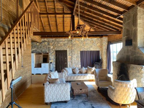 Lovely and Cozy Stone House with Hammam and Fireplace in Iznik, Bursa