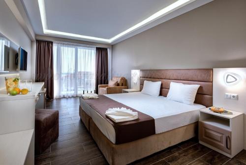 Hotel Sunny Room Type - Deluxe Double Room with Sea View