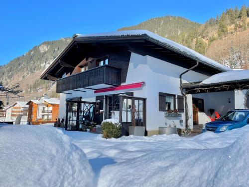 Haus Bitschnau - Apartment - Klösterle am Arlberg