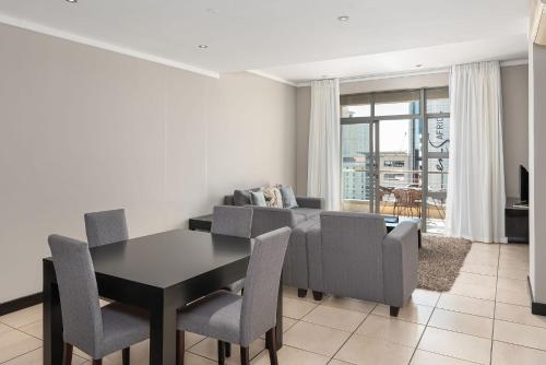 icon luxury apartments