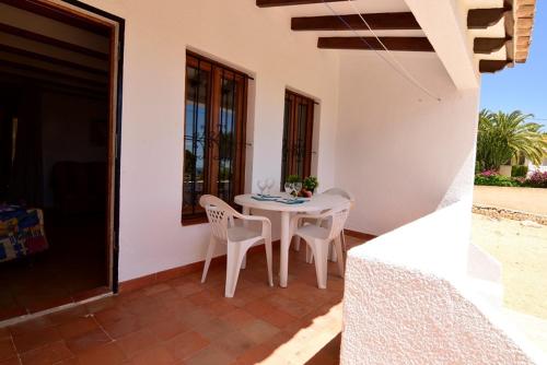  BUNGALOW CON PISCINA EN MORAIRA in Teulada