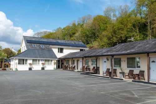 Estuary Lodge Motel 3
