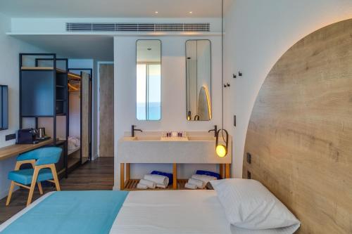 Flamingo Paradise Beach Hotel - main image