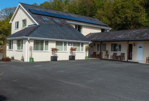 Estuary Lodge Motel 2