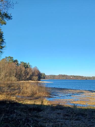 appartement dans maison, calme assuré (appartement dans maison, calme assure) in มัคนีย์ คัวร์