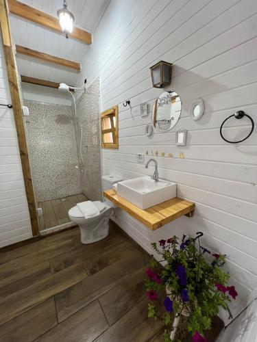 One-Bedroom Chalet image 8